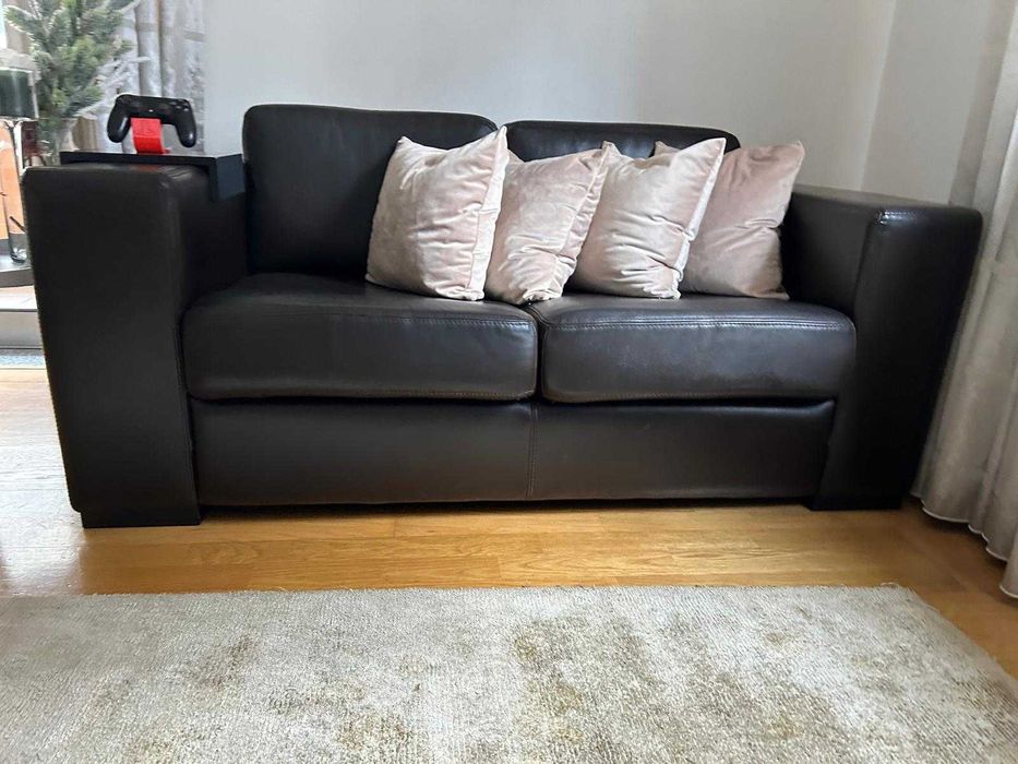 Sofás em pele preta Styleline