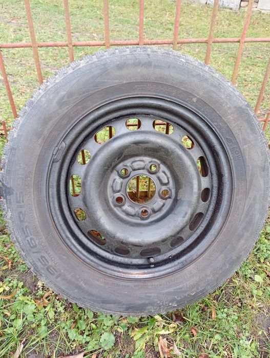 guma demesesona z dyskami od Mazdy 6  M+S 195/65 R15