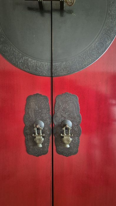 Vendo armário asiático lindíssimo