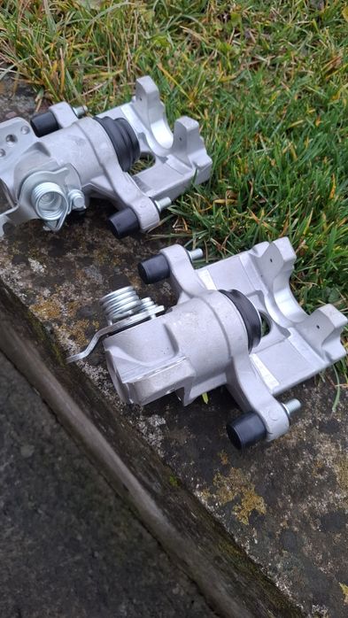 Гальмівний супорт Nissan Primera P12, WP12