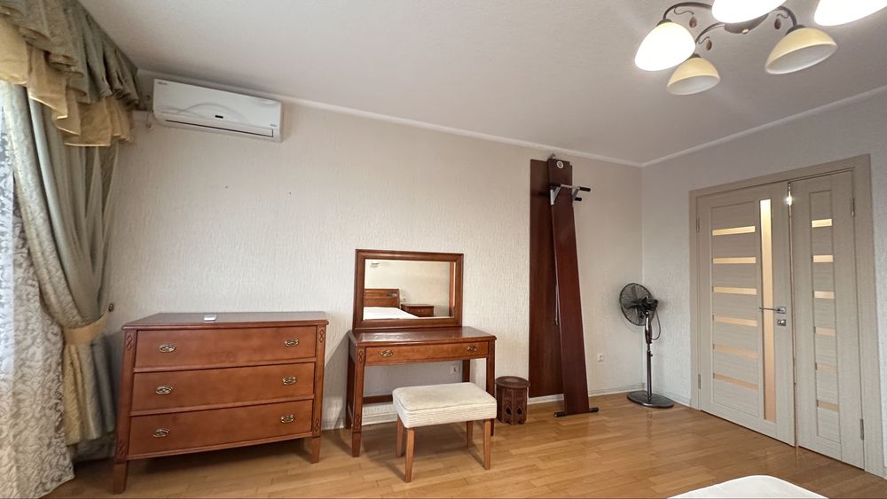 Довгострокова оренда в центрі міста 1,5к . Новобудова . інд. Опалення