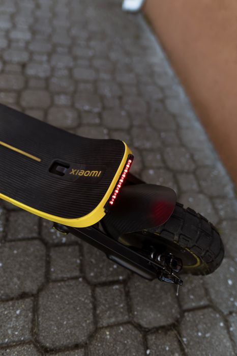 Trotinete Xiaomi Mi Scooter 6 Ultra Amarela