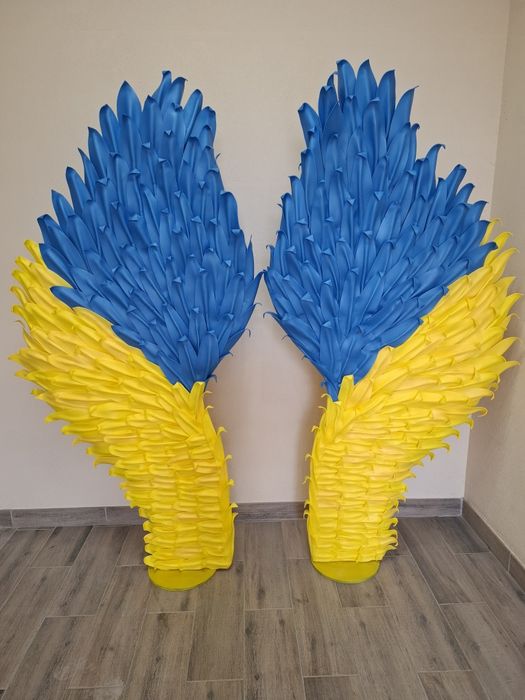 Продам крылья патриотические  для фотозоны.