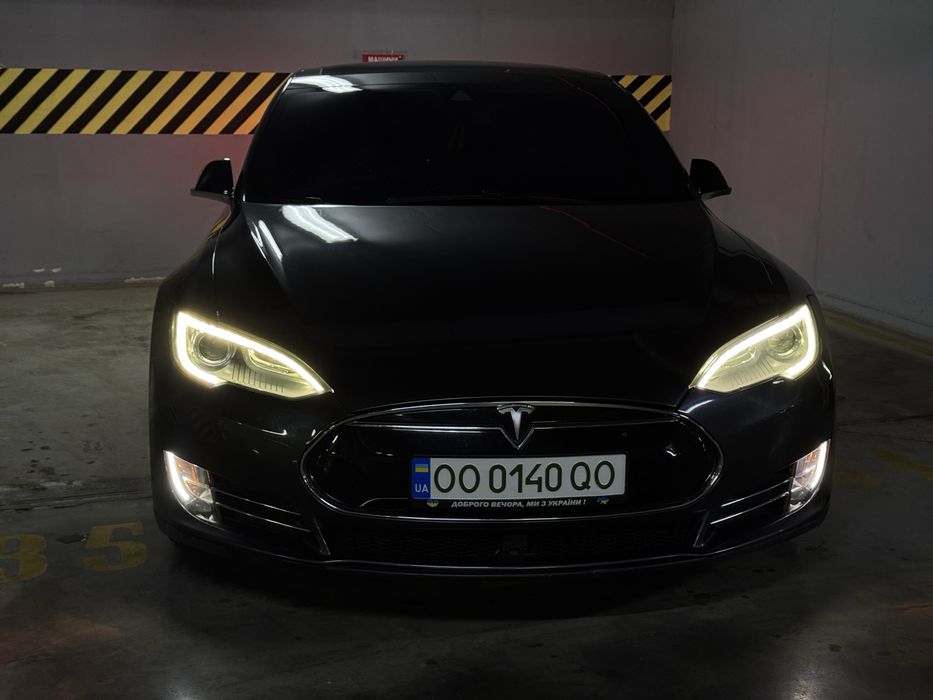 Tesla Model S 85