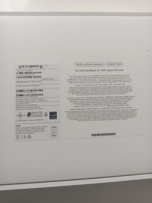 Pudełko po Macbooku