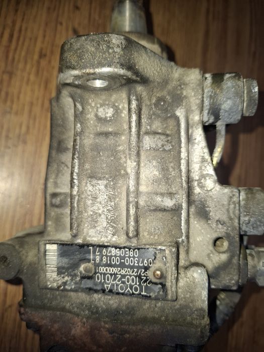 ТНВД Toyota Avensis 2.0 d4d 1cd 22100-27010