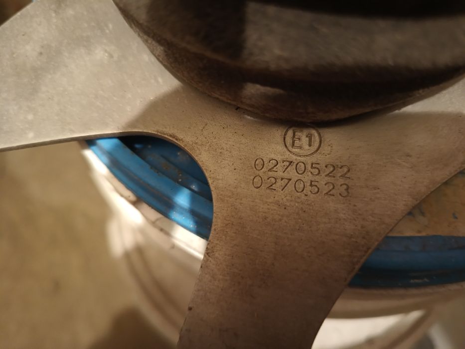 Кермо Nardi.  Італія.