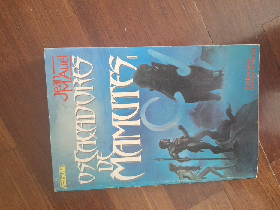 Livro Os Caçadores de Mamutes I de Jean M. Auel