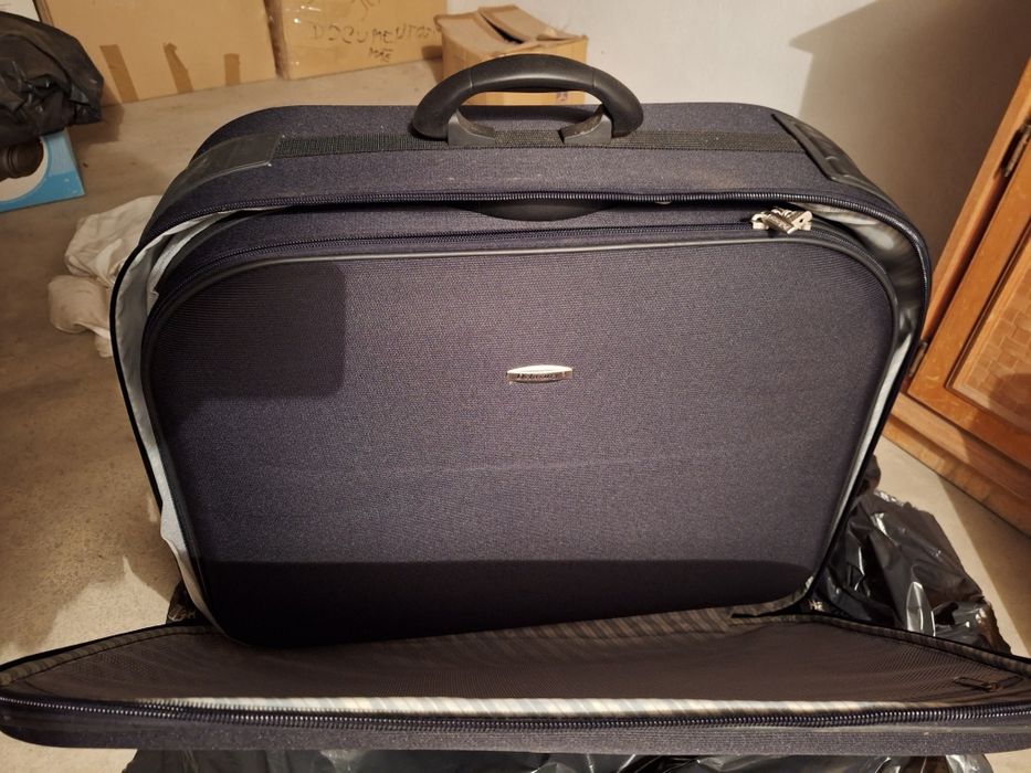 Trolleys de viagem novas