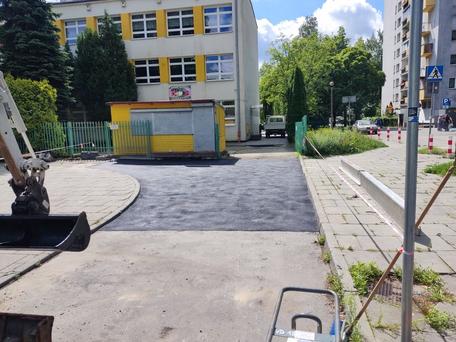 Asfaltowanie drogi posesji dziury wolne terminy
