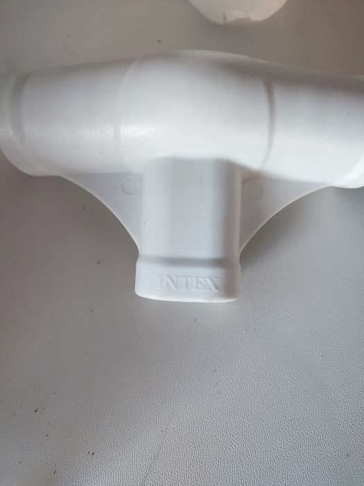 Продаю каркасні стійки для басейну Intex