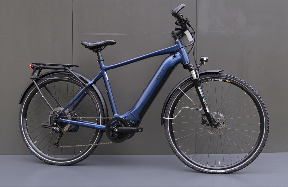Електровелосипед міський Giant Explore blue