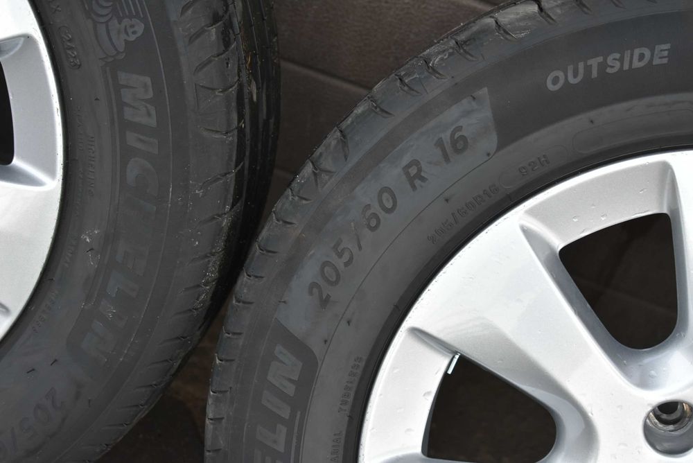 Opel Combo Koła Felgi alufelgi opony 6,5JX16 205/60/R16 YP0004  4780