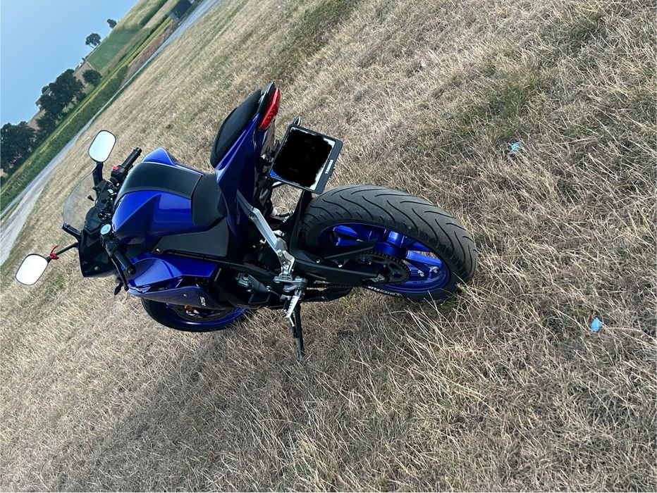 Sparzedam yamaha yzf r-125 z abs niski przebieg