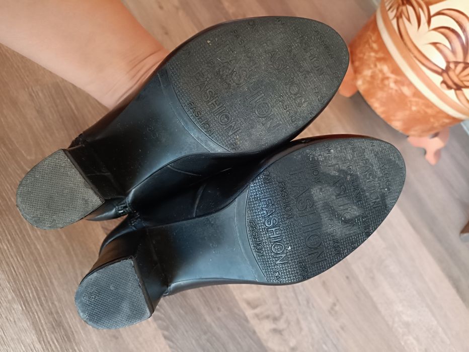 Туфлі в хорошому стані