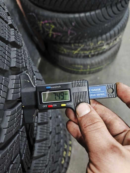 Шини бу 215/65 R17 Goodyear Ultra Grip Perfoemance Cen-1 Комплект Зима
