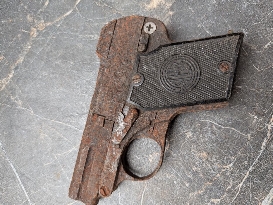 Stary pistolet Steyr Pieper Model 1909