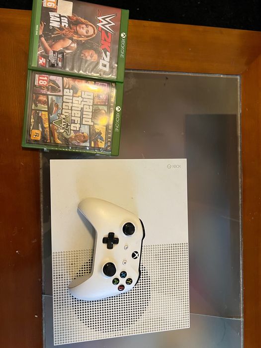 Xbox One S 1TB Excelente estado