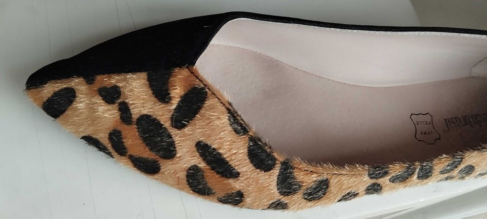 Sapatos Café Brasil novos padrão tigresa e preto