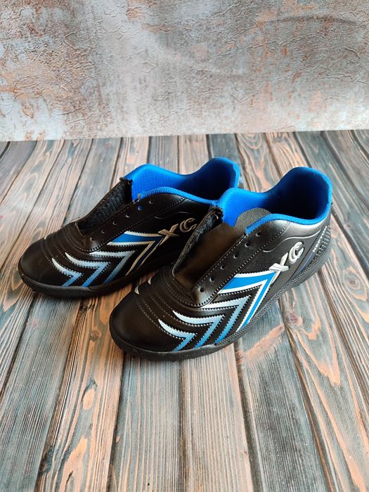 Футбольне взуття.Копи, футзалки.