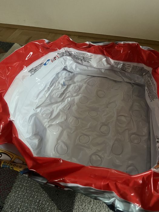 Basen dmuchany/przenośna wanienka turystyczna z grafiką bajki „Auta”