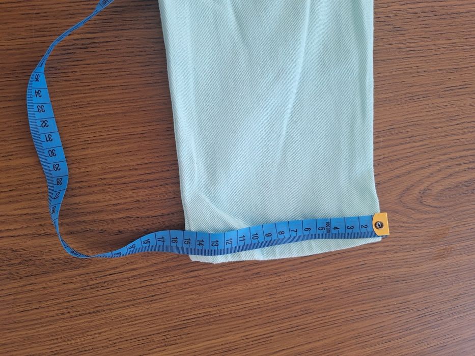 Damskie spodnie dżinsowe.