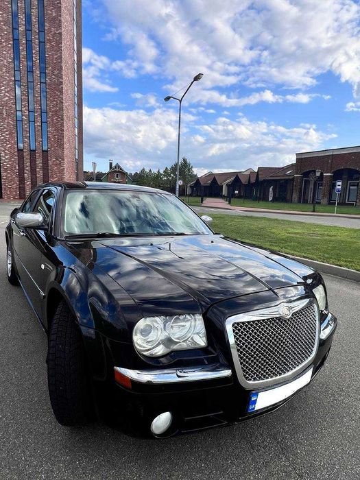 Продаж Chrysler 300c