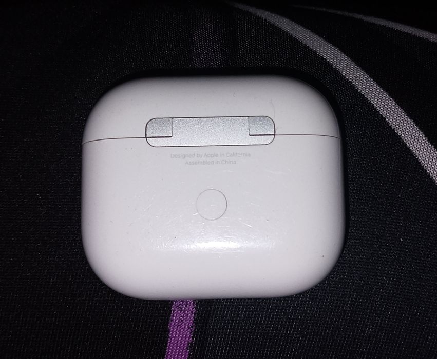 Зарядний кейс AirPods 3 А2566 (З підтримкою бездротової зарядки)
