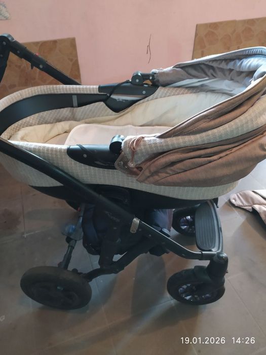 Продам детскую коляску