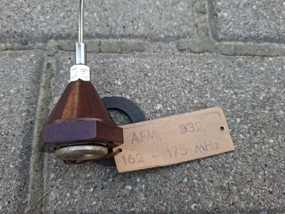 Milicja antena radmor radiostacja radiotelefon zomo ormo stara antena prl