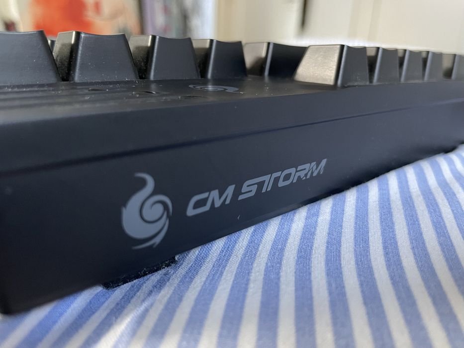 Teclado mecanico gaming cooler master