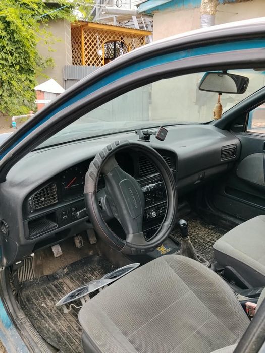 Hyundai lantra 1992