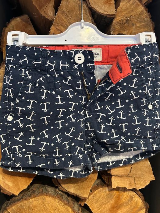 Piękne marynarskie spodenki rozmiar 104