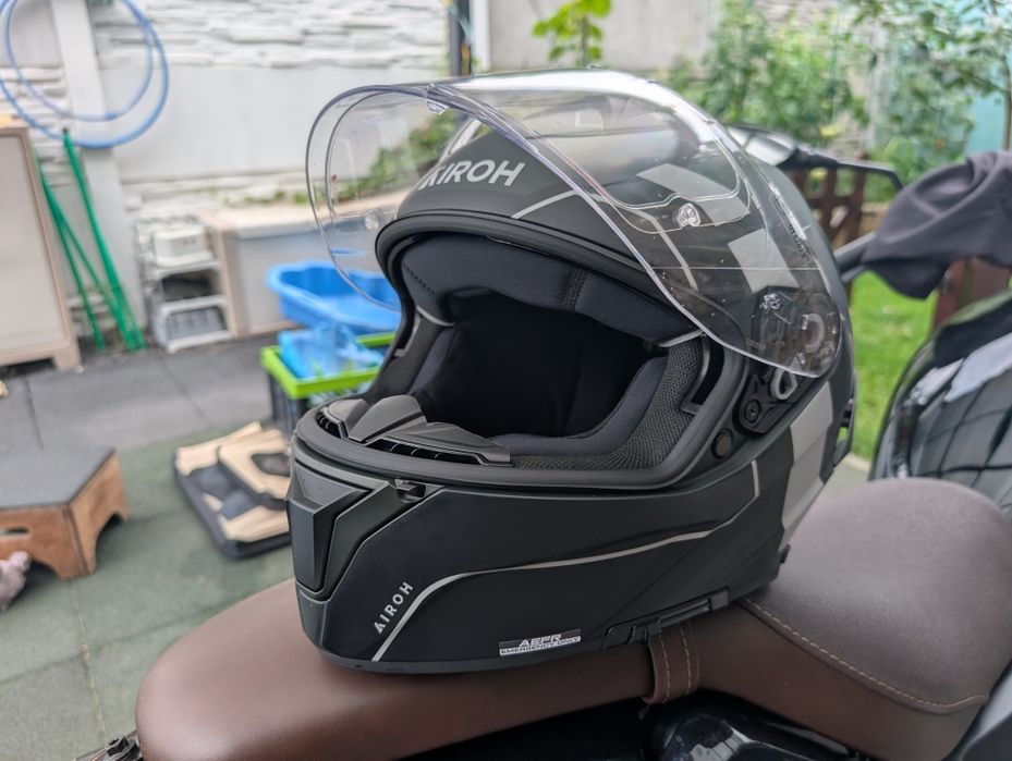 Kask motocyklowy Airoh Spark 2 rozmiar L; 59-60 cm