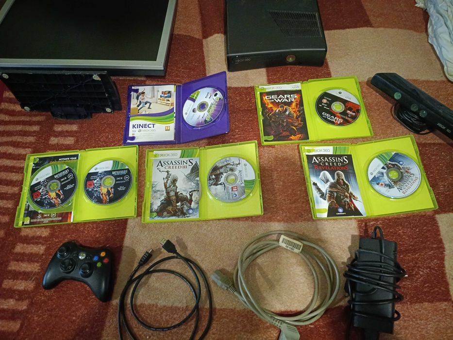 xbox 360 (monitor, kable, 5 gier i kontroler)