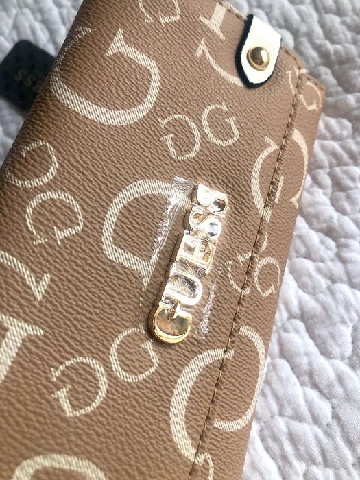 Guess portfel z logo