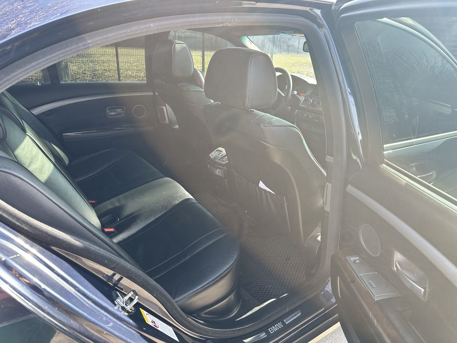 BMW 7 Series (E65)