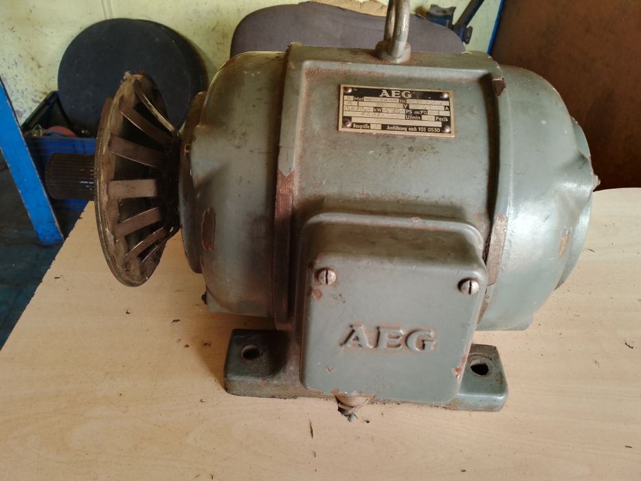 Silnik AEG 800wat
