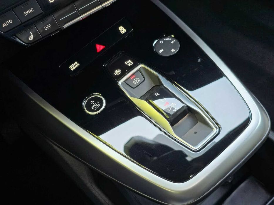 Audi Q4 e-tron quattro Premium 55      2024