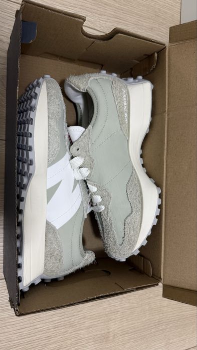 Жіночі кросівки  New Balance
