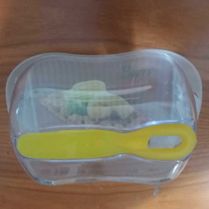 Manteigueira com espátula NOVO