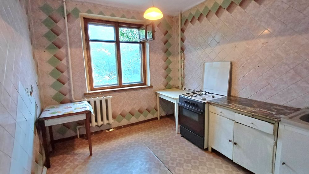 Продам 2-х комнатную "Чешку" 53 м2 на 3/10 в Центре
