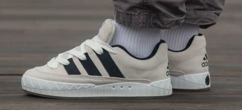 Кросівки Adidas 42