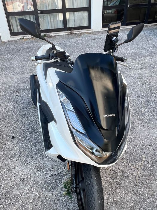 Honda PCX-125 — Ano 2022  Apenas 1.800€