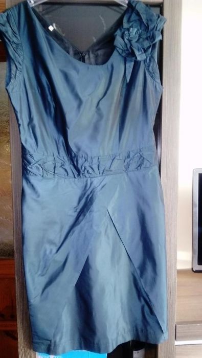 Elegancka, wizytowa sukienka z tafty rozm.42