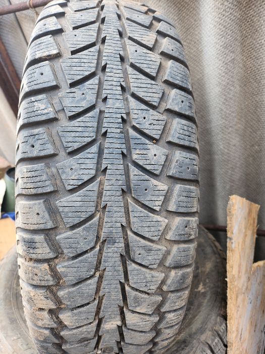 Шини до автомобіля