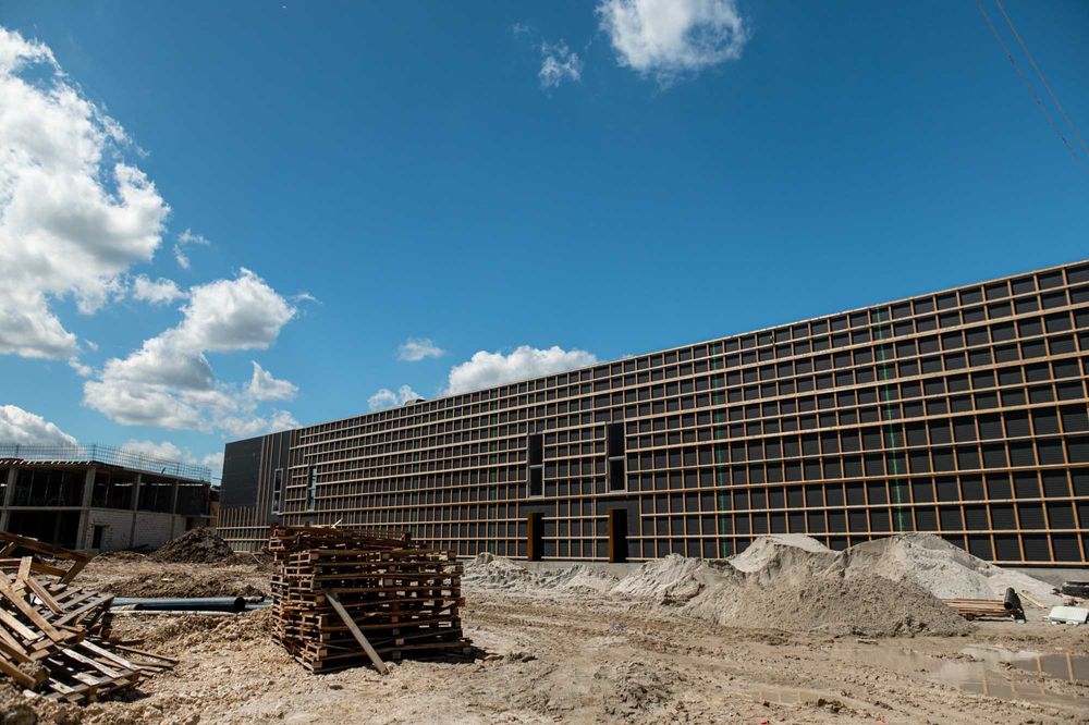 Оренда дерев'яного складу 291 м² у Львові.  Логістичний центр PERETYN