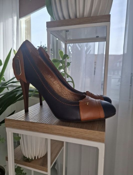 Okaxja ! czułenka 38 skórzane Milano szpilki 10 cm Hit na codzień