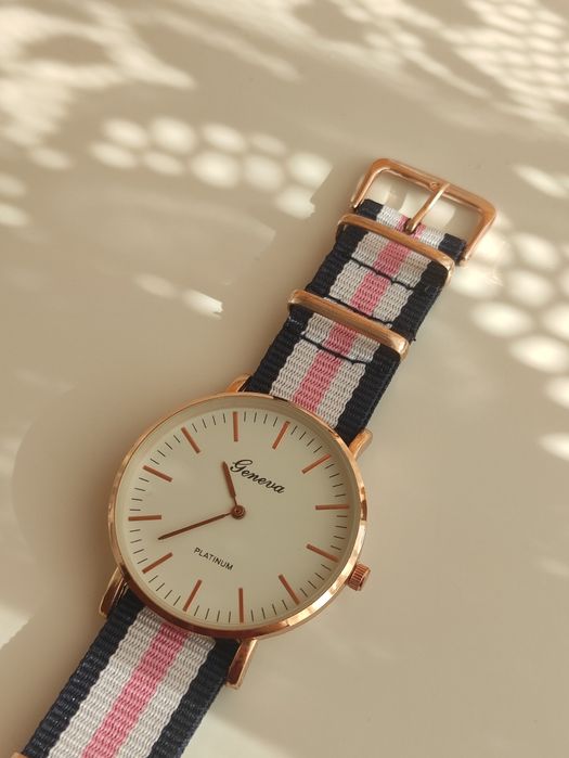 Zegarek damski Geneva Platinum w stylu Daniel Wellington