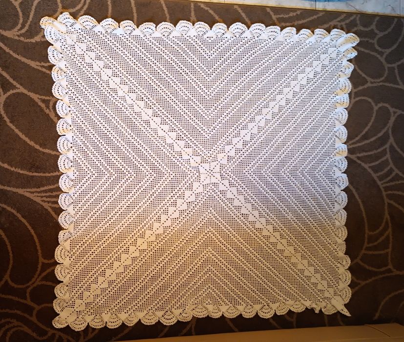 Toalha de renda feita à mão. Quadrada. 1,25 m *1,25 m